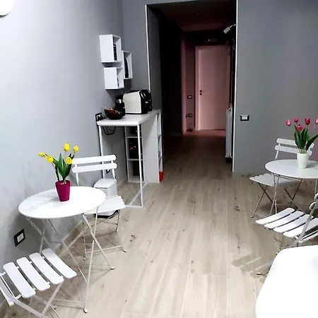 B&B Le Stanze Di Dalia 크로토네